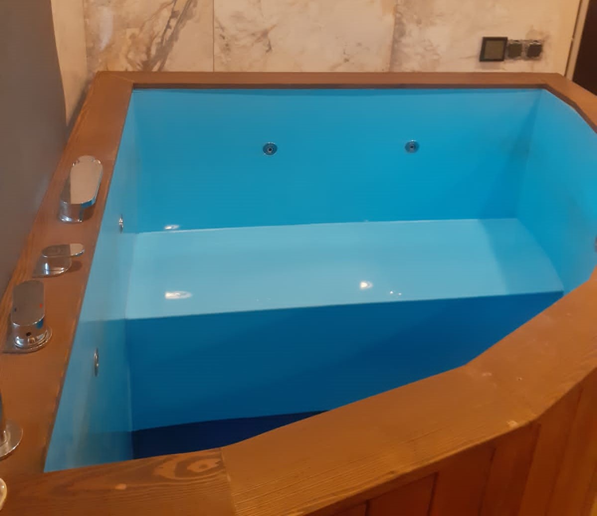 Купель из полипропилена угловая